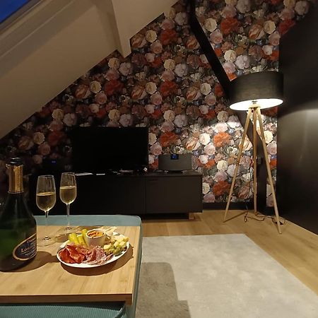 Ferienwohnung O Colombages Les Biolles Zimmer foto